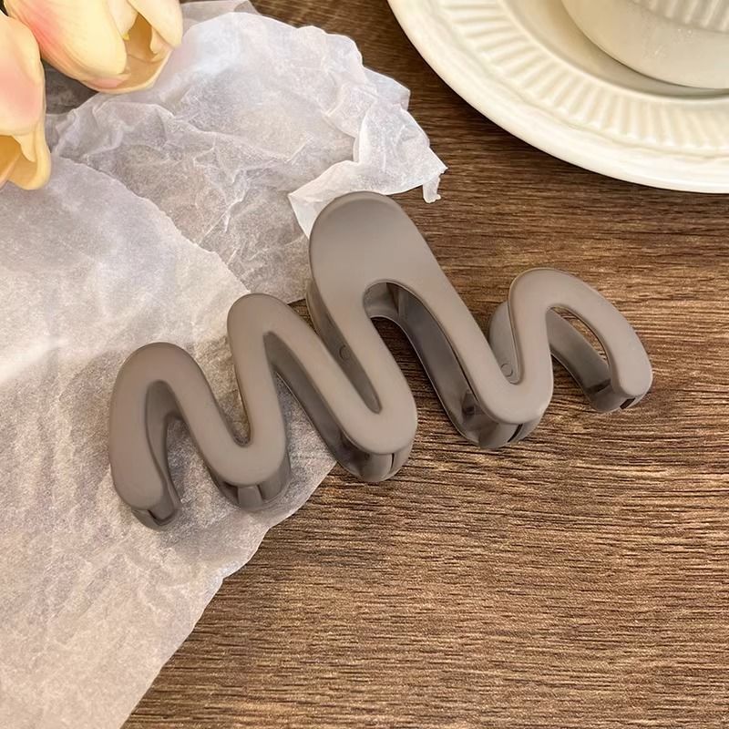 Oversized Wave Clip | Women's Shark  Hair Clip